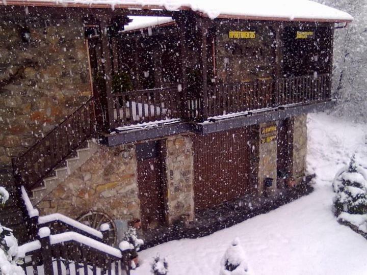 Alojamientos Rurales El Fontano Galende Zewnętrze zdjęcie